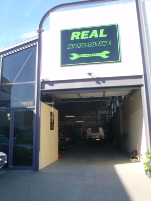 MECHANIC OAKLEIGH CAR SERVICE MINI MECHANIC CHADSTONE MELBOURNE MINI